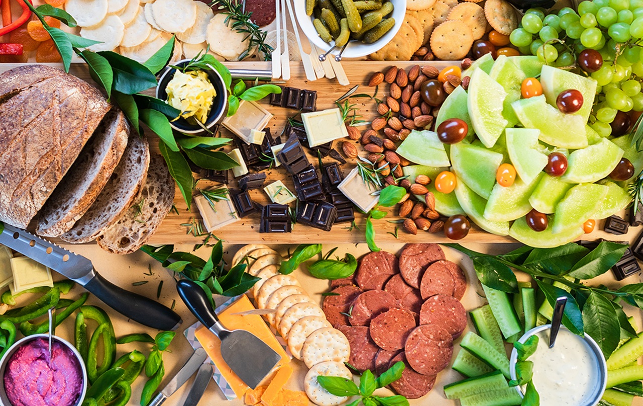 Mouthhealthy charcuterie tray